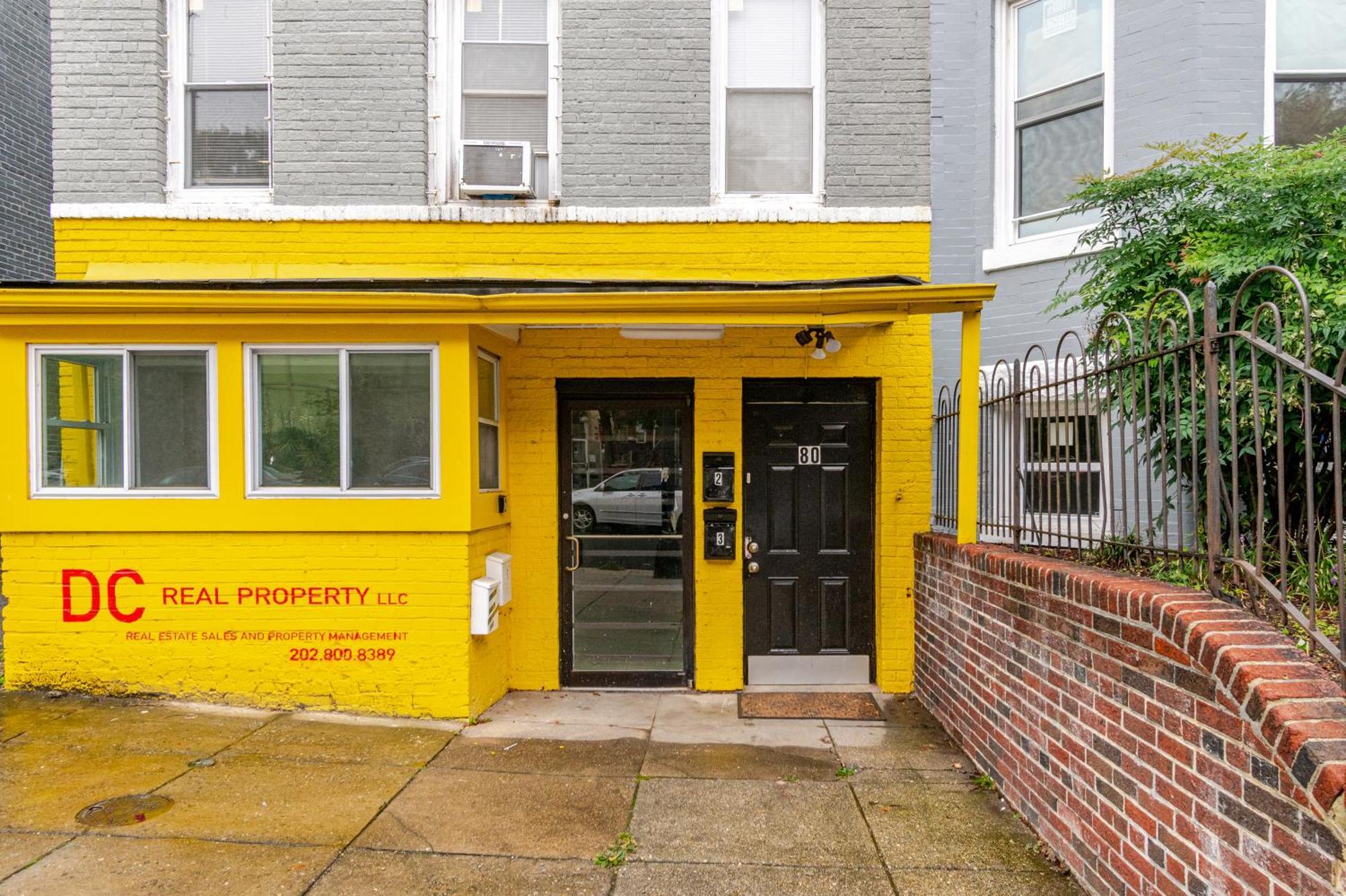 Bright & Cozy 2 Bedroom, 1 Bath, 2 Miles From White House Appartement